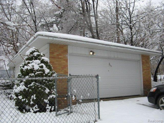 97 Exmoor Road Waterford, MI 48328 - Photo 11 of 11 garage