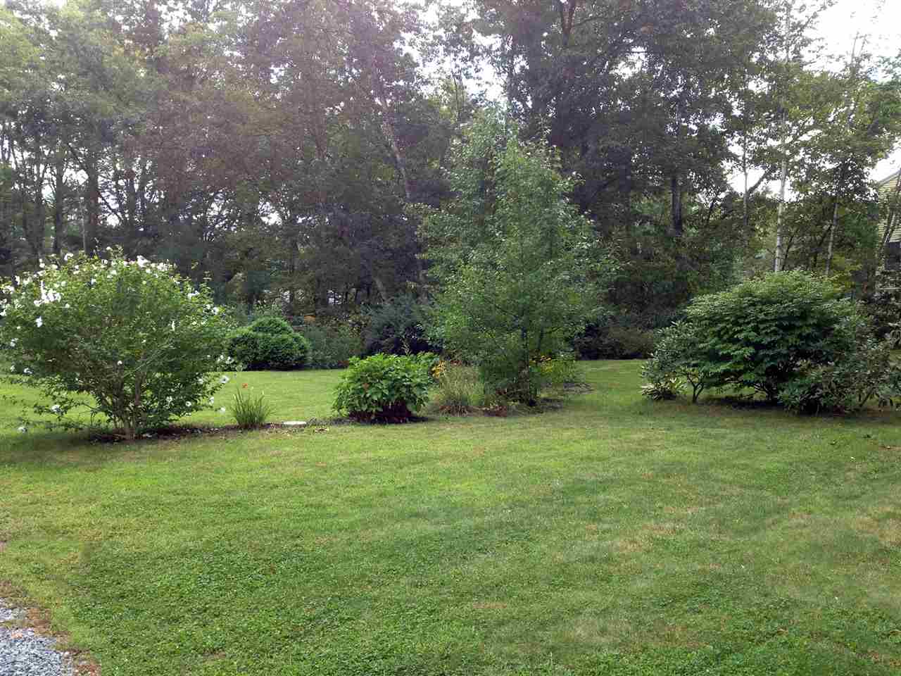 908 Mammoth Road Pelham, NH 03076 - Photo 4 of 20