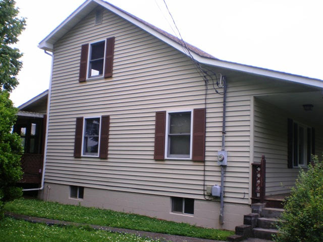 7377 Old Tuckaleechee Road Townsend, TN 37882 - Photo 3 of 19 Frontside