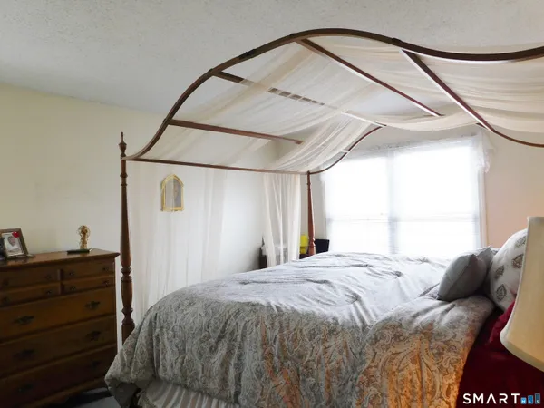 $215,500 | 91 Rockledge Loop, Unit 91, Torrington, CT 06790