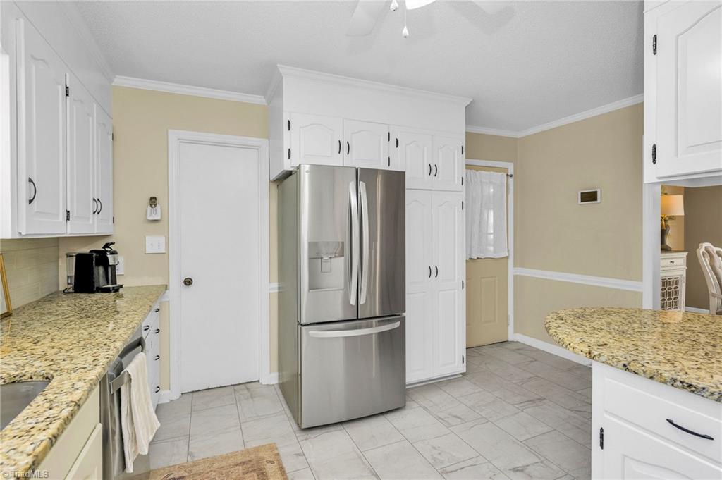 2231 Arbor Grove Church Road Purlear, NC 28665 - Photo 15 of 50 Kitchen