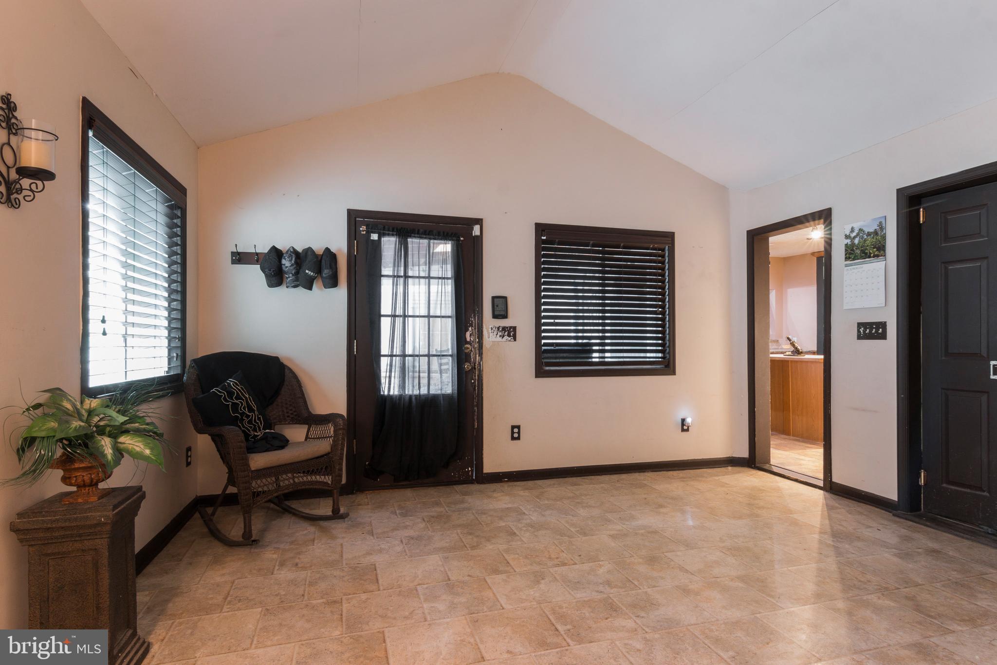 1624 Bay Ridge Road Edgewater, MD 21037 - Photo 19 of 34 Dining room, office, playroom, rec room...
