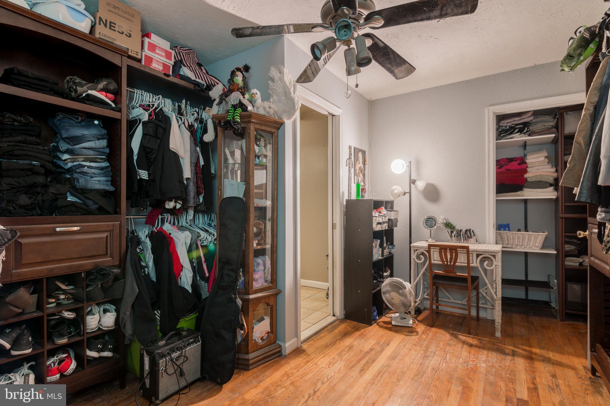 1624 Bay Ridge Road Edgewater, MD 21037 - Photo 21 of 34 X-large master walk-in closet