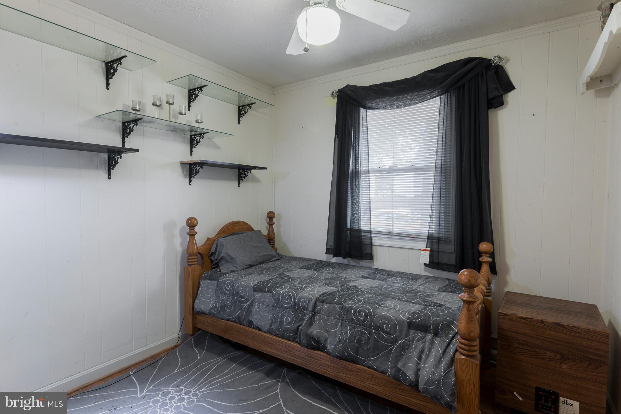 1624 Bay Ridge Road Edgewater, MD 21037 - Photo 24 of 34 2nd bedroom