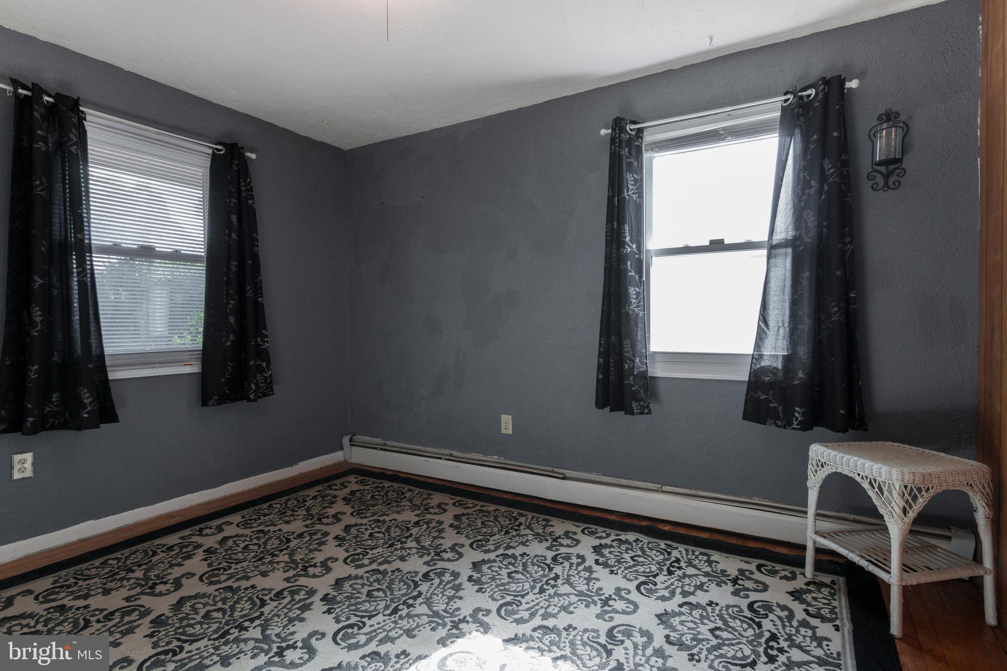 1624 Bay Ridge Road Edgewater, MD 21037 - Photo 25 of 34 3rd bedroom