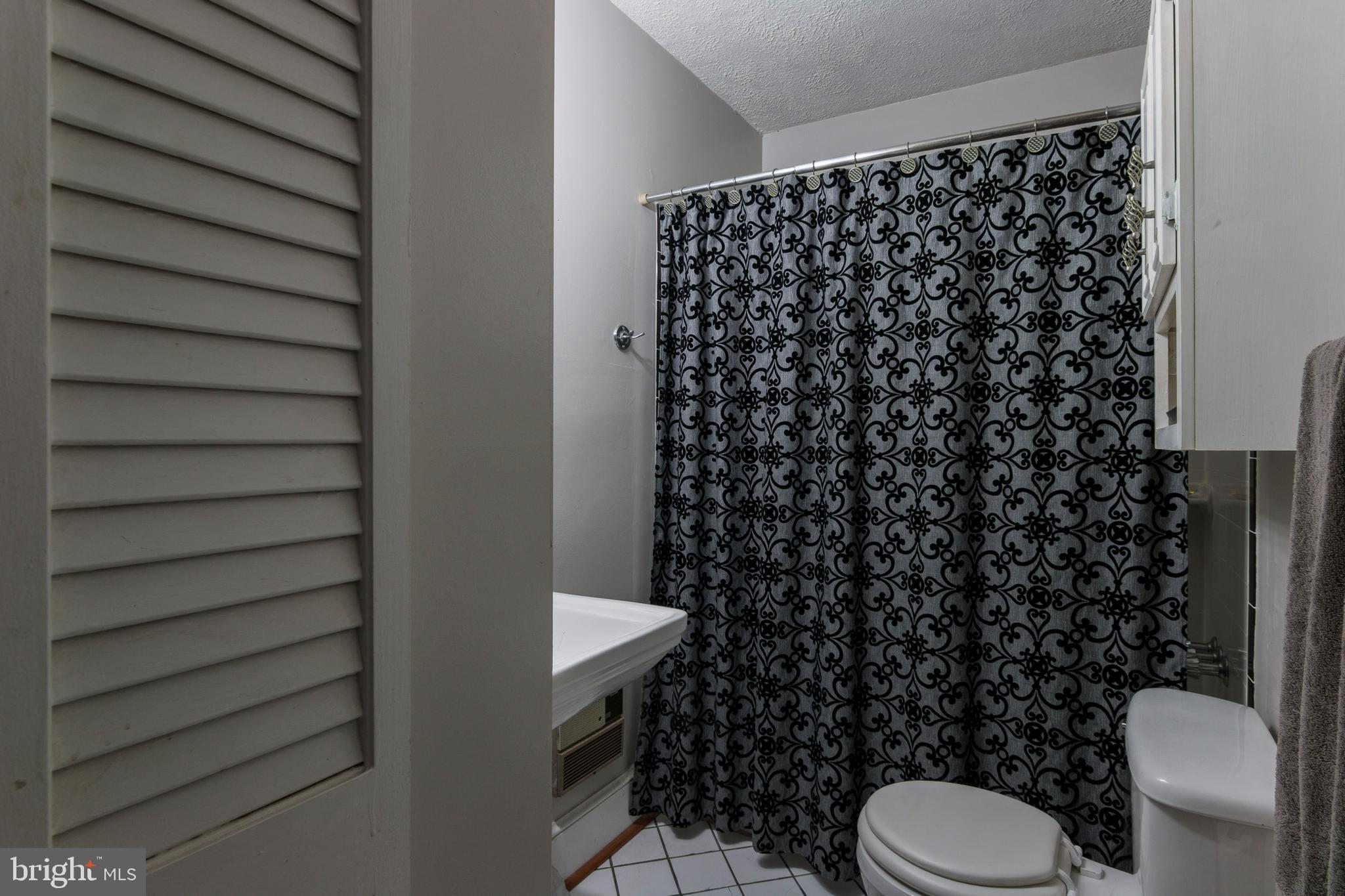 1624 Bay Ridge Road Edgewater, MD 21037 - Photo 27 of 34 Main bath