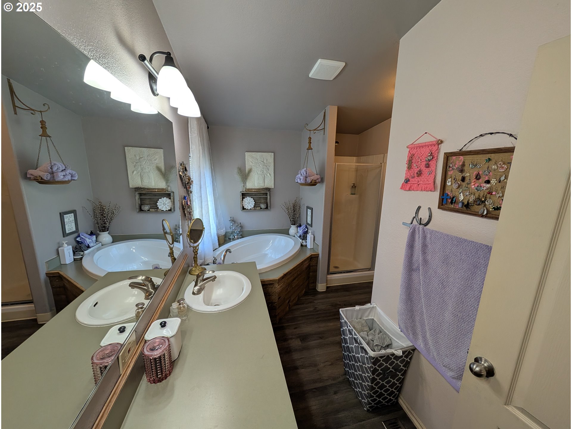 502 Columbus Street Elgin, OR 97827 - Photo 17 of 27 Bathroom