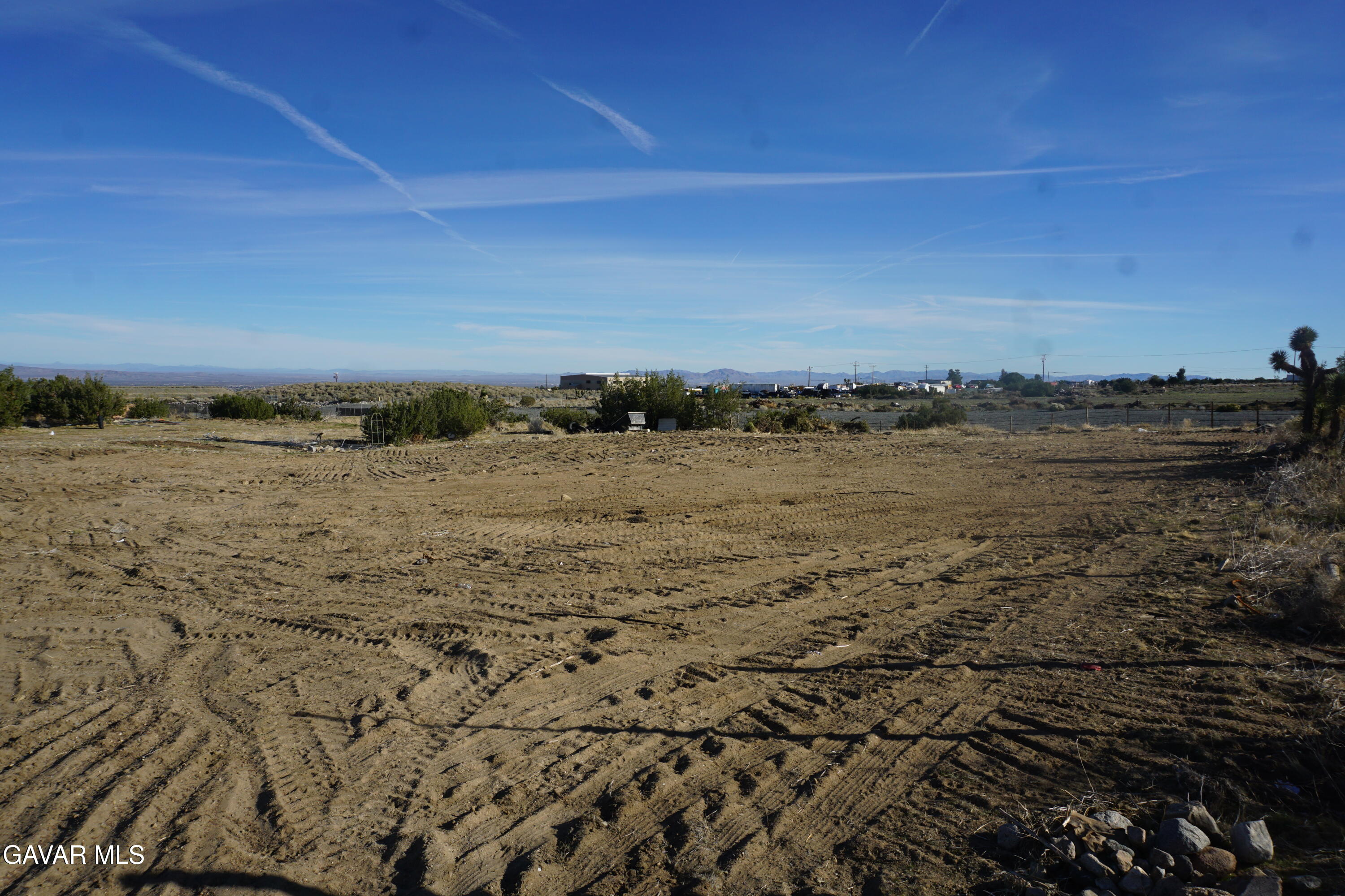 10057 Ash Road Pinon Hills, CA 92372 - Photo 2 of 6 a view of an ocean beach