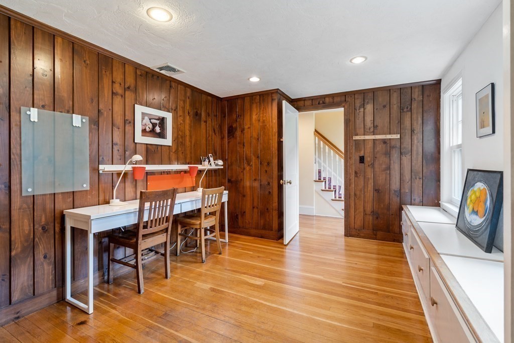 17 White Road Wayland, MA 01778 - Photo 14 of 39