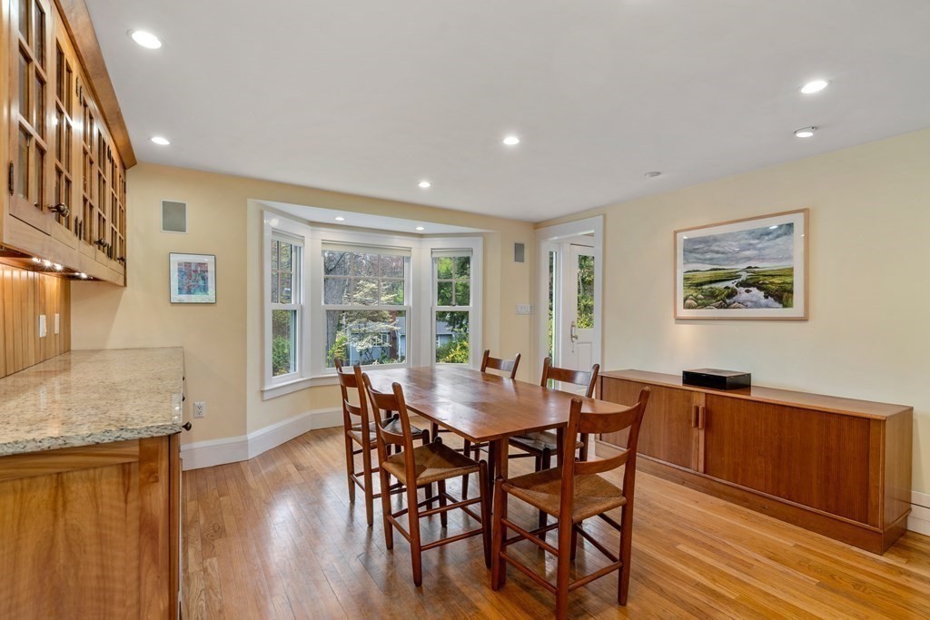 17 White Road Wayland, MA 01778 - Photo 8 of 39