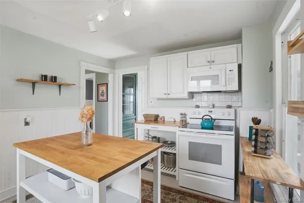 $499,000 | 745 Springtown Road, Tillson, NY 12486