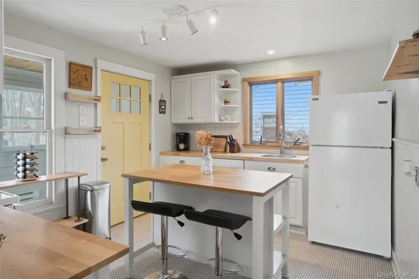 $499,000 | 745 Springtown Road, Tillson, NY 12486