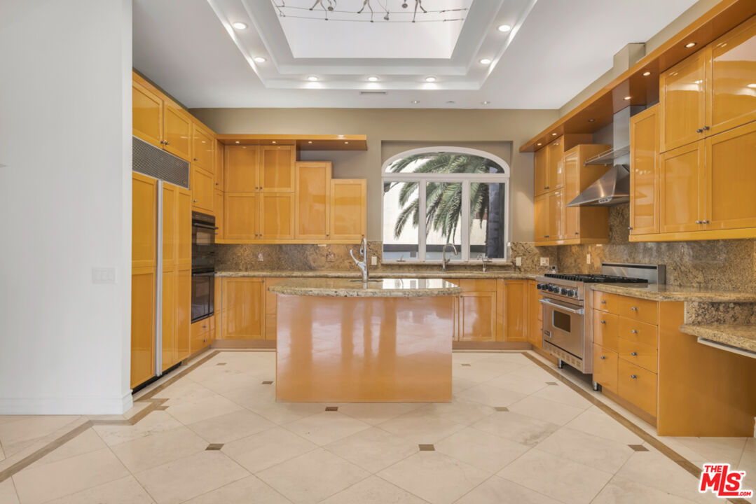 10557 Rocca Place Los Angeles, CA 90077 - Photo 14 of 52