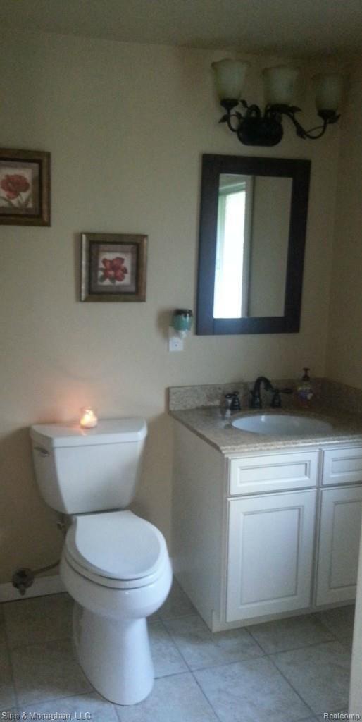 5164 Springborn Road East China, MI 48054 - Photo 10 of 14 mASTER BATH.jpg