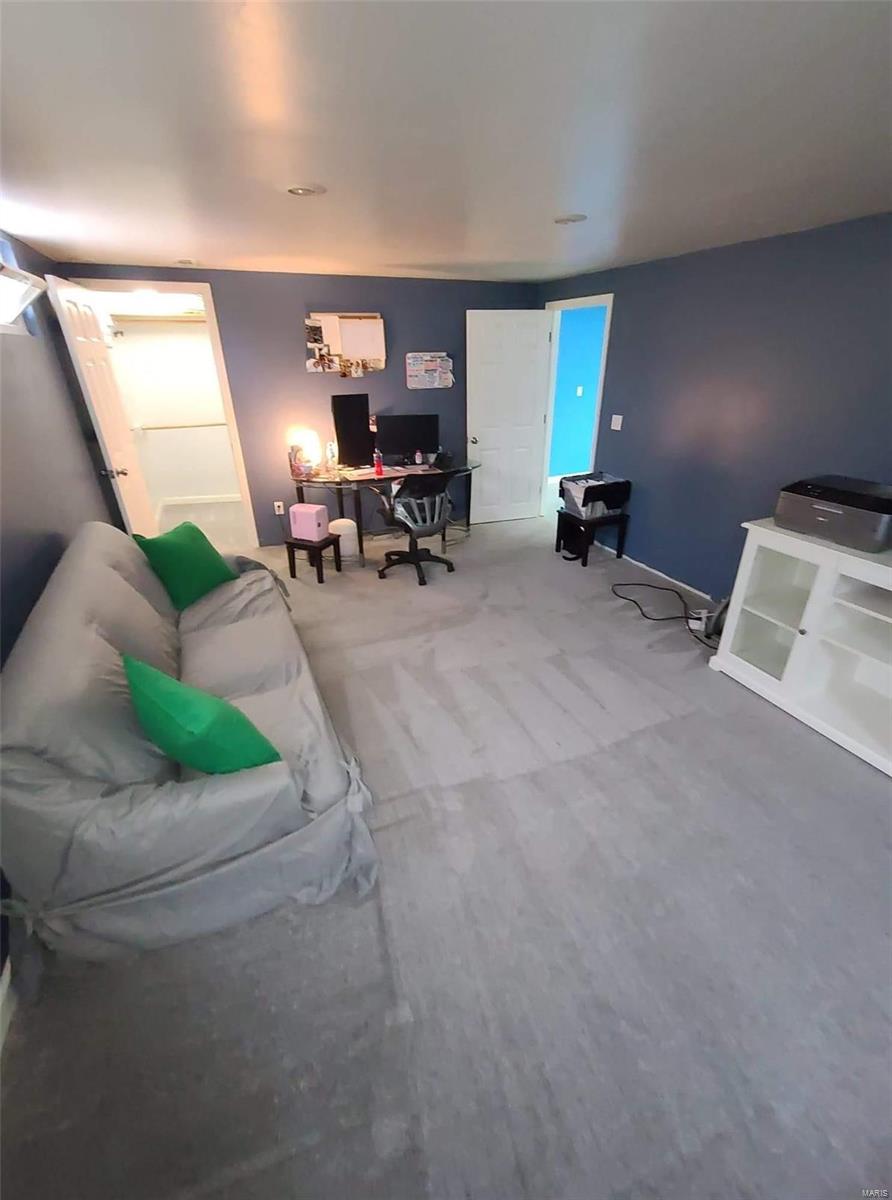 2242 North Warson Road St. Louis, MO 63114 - Photo 18 of 26 Gallery Image 18