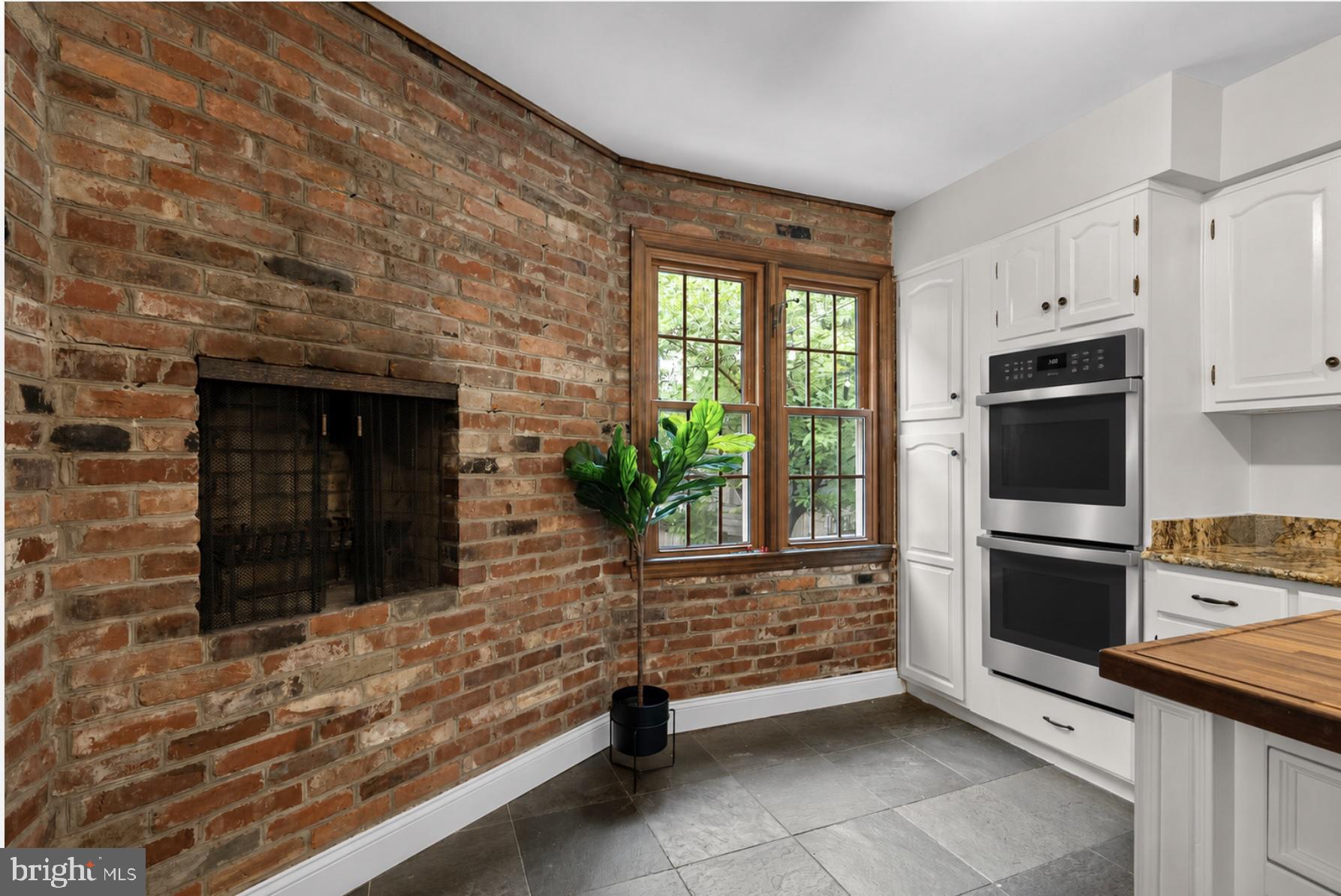 1111 Meurilee Lane Silver Spring, MD 20901 - Photo 16 of 39 Kitchen double ovens