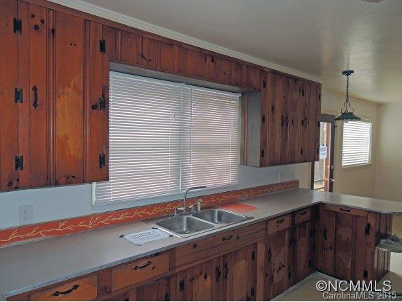 160 Ken Tom Road Old Fort, NC 28762 - Photo 10 of 22 Gallery Image 10