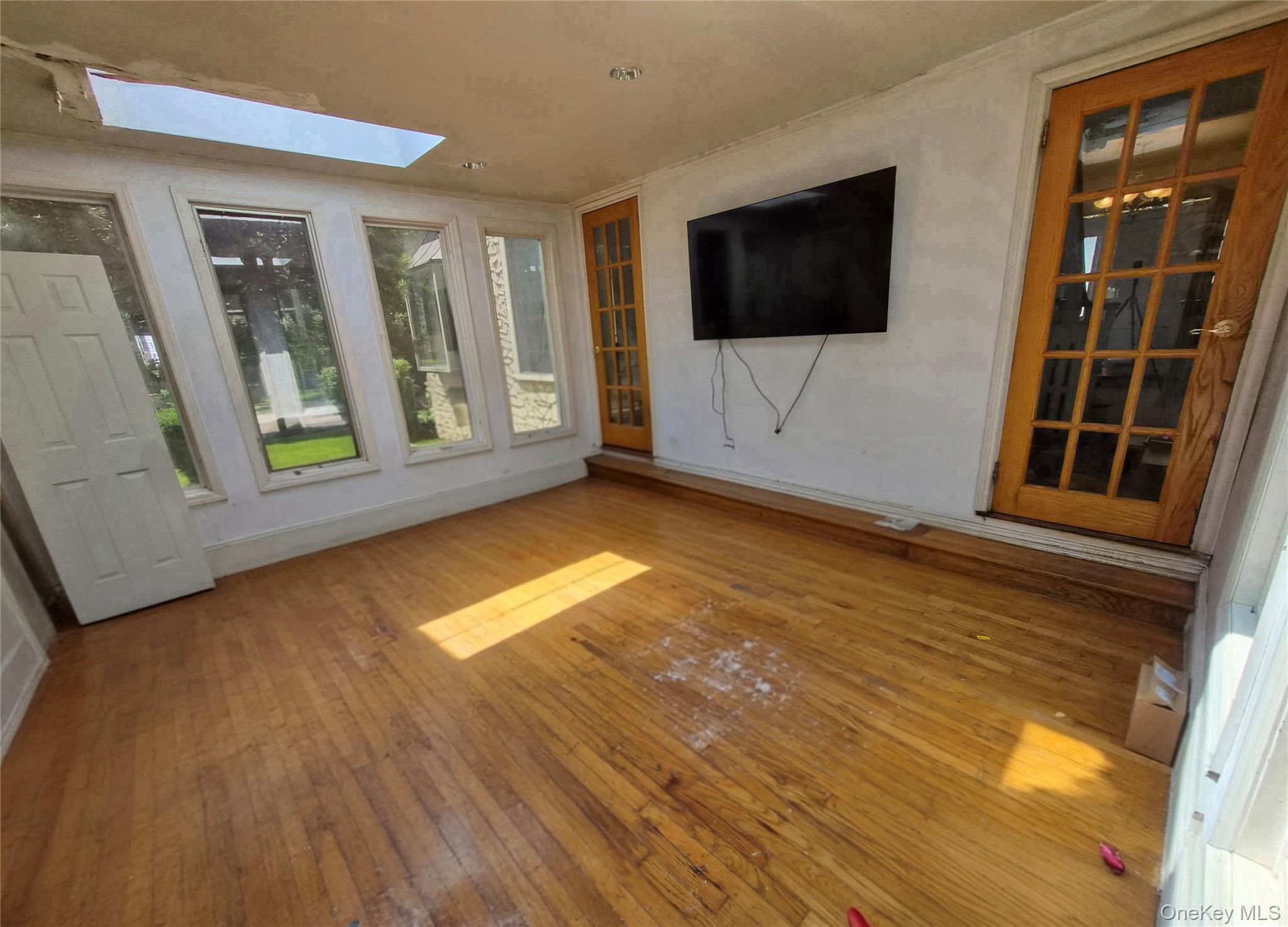 194-04 110th Road Queens, NY 11412 - Photo 16 of 37 Gallery Image 16
