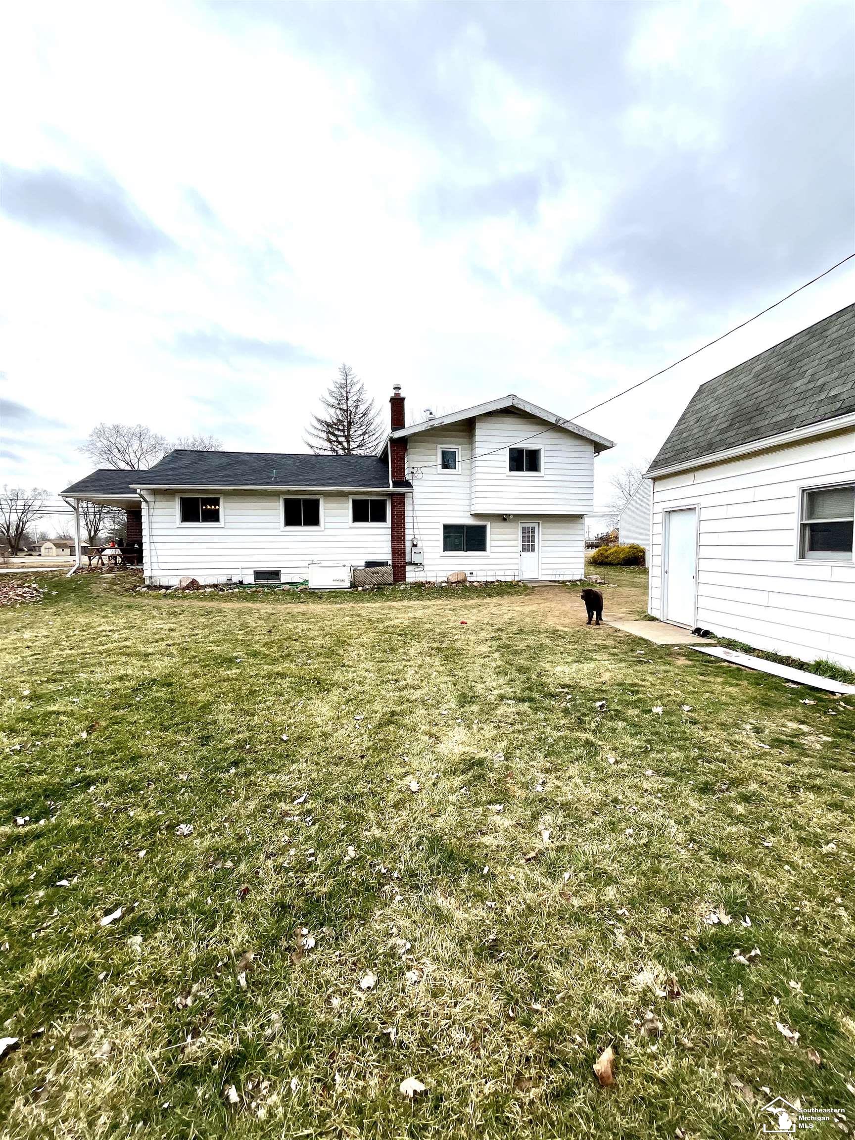 2270 South Custer Road Monroe, MI 48161 - Photo 3 of 34 Gallery Image 3