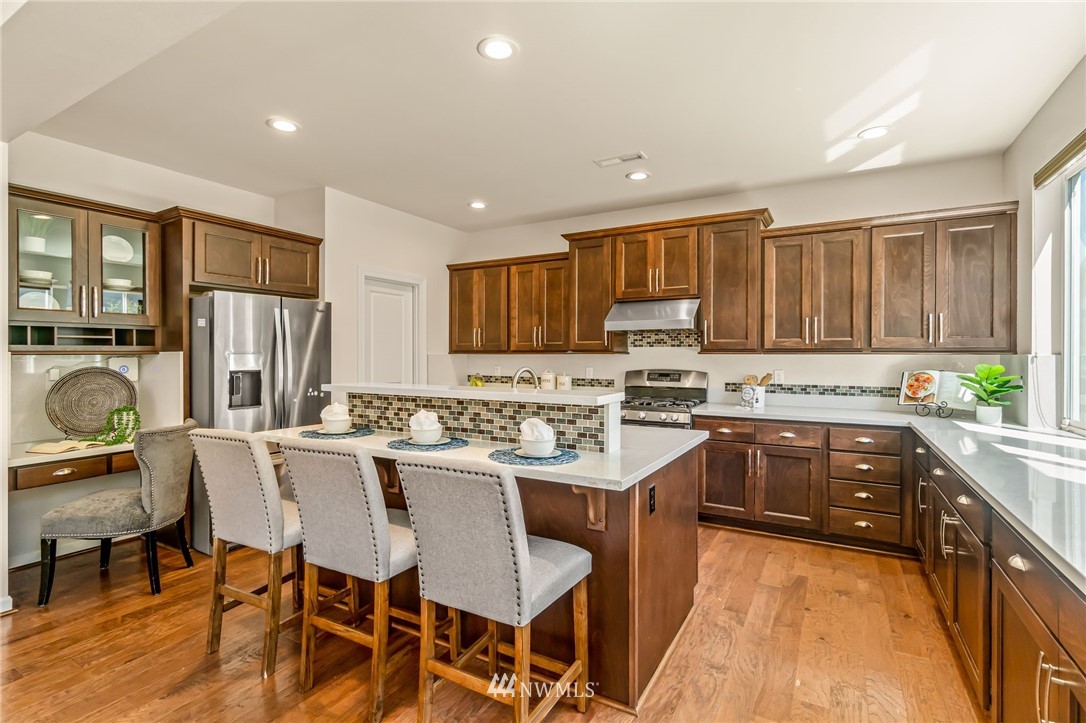 19611 35th Drive Southeast Bothell, WA 98012 - Photo 12 of 40 Gallery Image 12