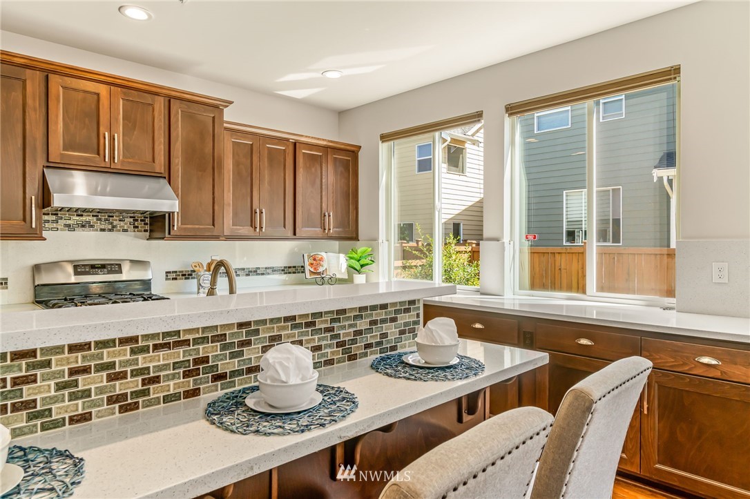 19611 35th Drive Southeast Bothell, WA 98012 - Photo 14 of 40 Gallery Image 14