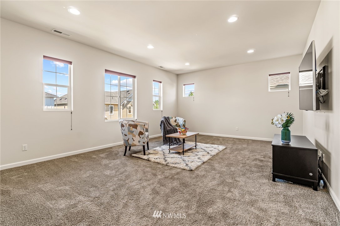 19611 35th Drive Southeast Bothell, WA 98012 - Photo 22 of 40 Gallery Image 22