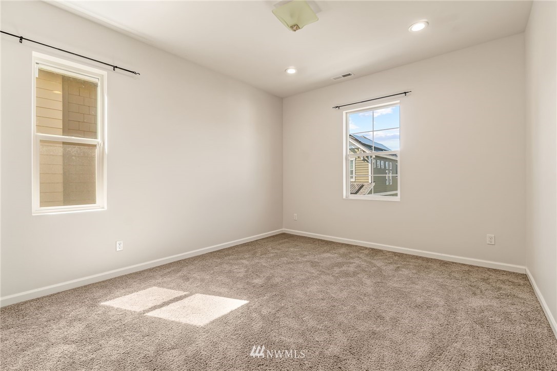 19611 35th Drive Southeast Bothell, WA 98012 - Photo 33 of 40 Gallery Image 33