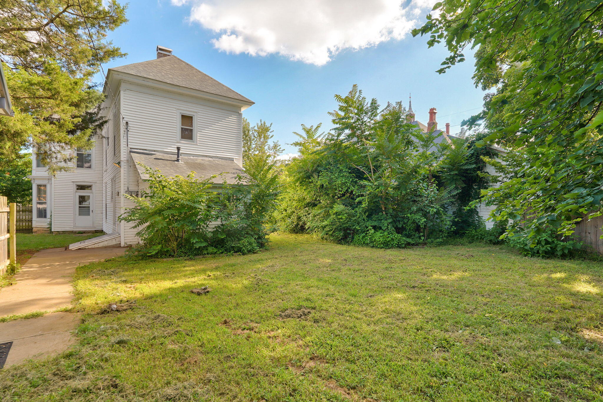 925 West Walnut Street Springfield, MO 65806 - Photo 37 of 41 925 W Walnut St-37