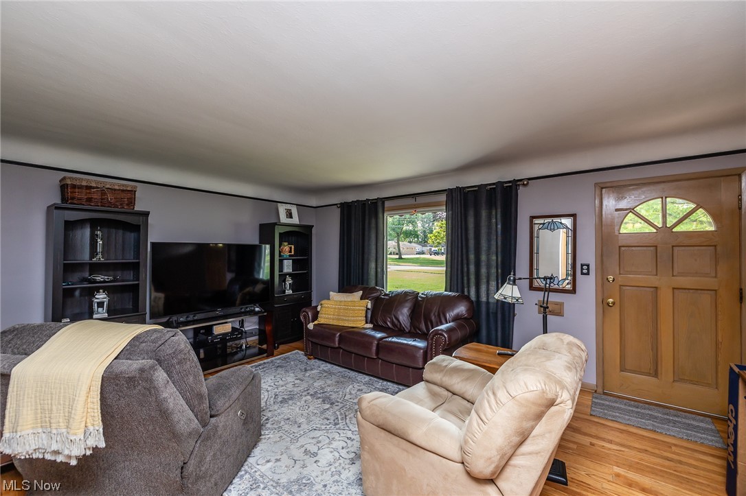 10200 Biddulph Road Cleveland, OH 44144 - Photo 5 of 34 Gallery Image 5