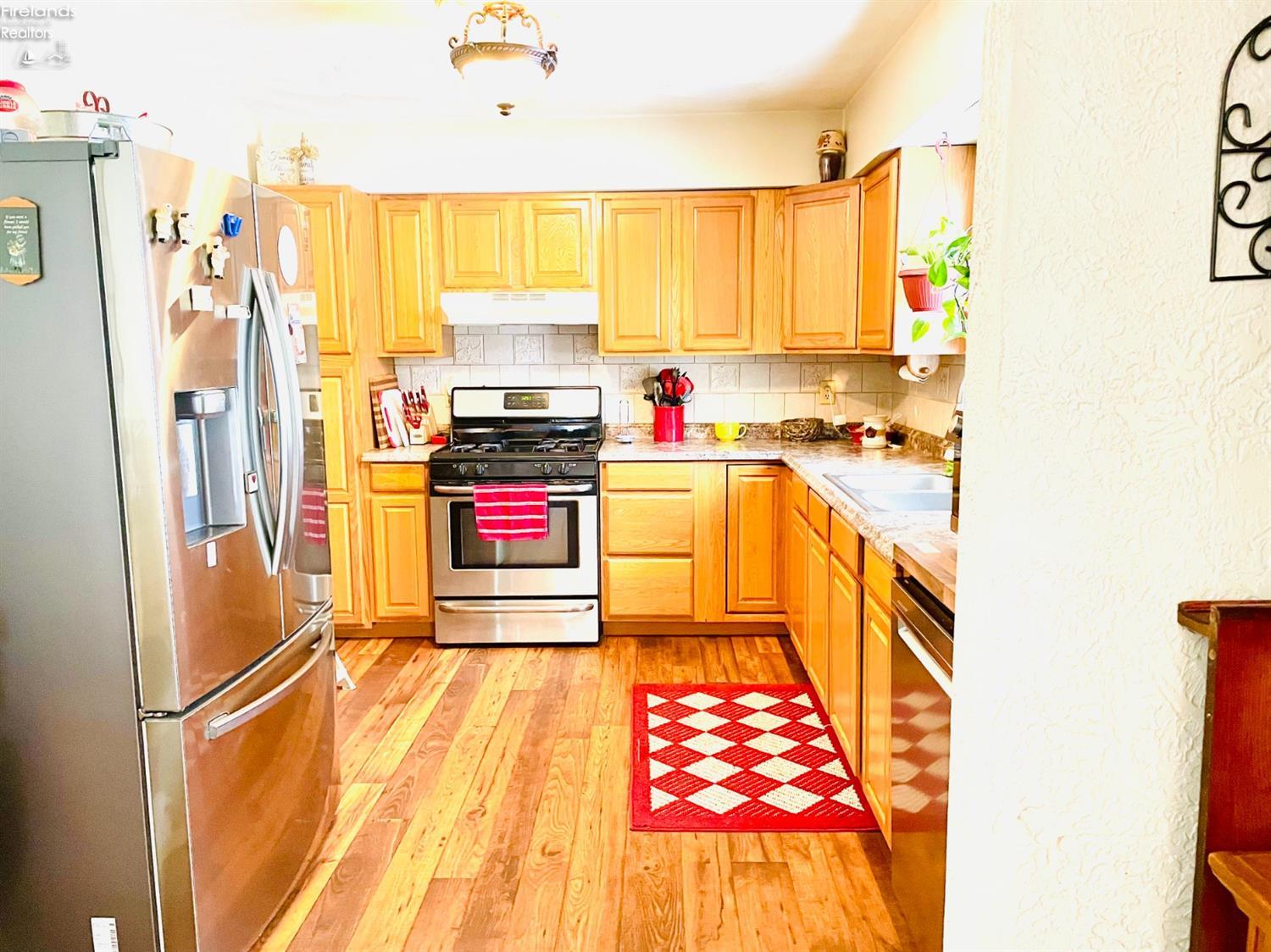 2190 Cooper Foster Park Road Lorain, OH 44053 - Photo 5 of 18 Gallery Image 5