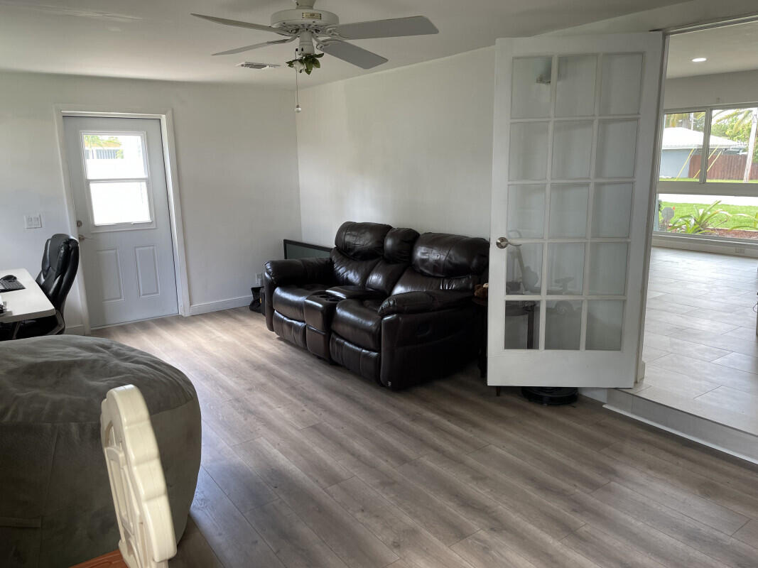 1072 Southwest 10th Avenue Boca Raton, FL 33486 - Photo 12 of 24 F741E842-D032-49E2-B46C-C5A39D704598jpeg