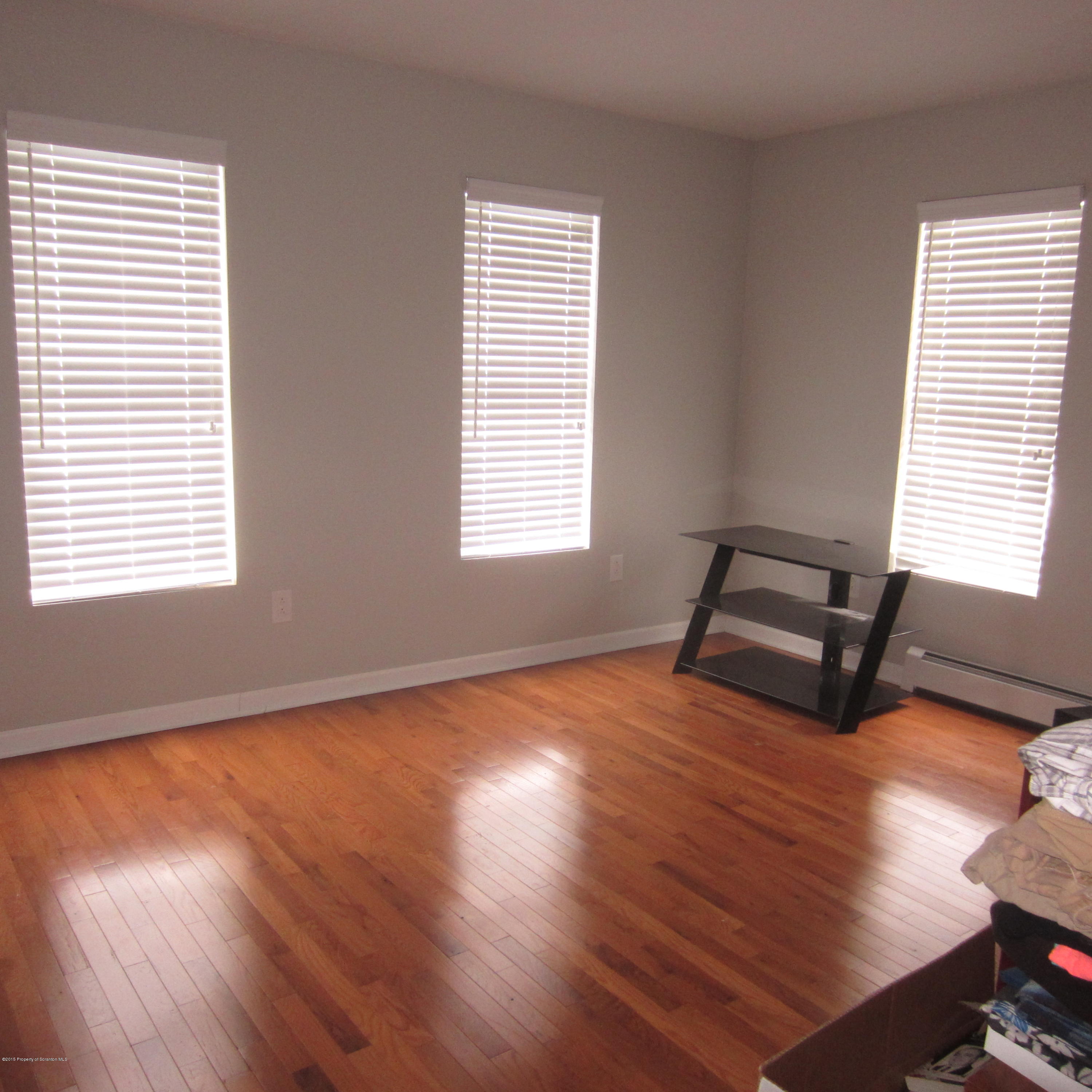 705 4th Street Dunmore, PA 18512 - Photo 8 of 22 Gallery Image 8
