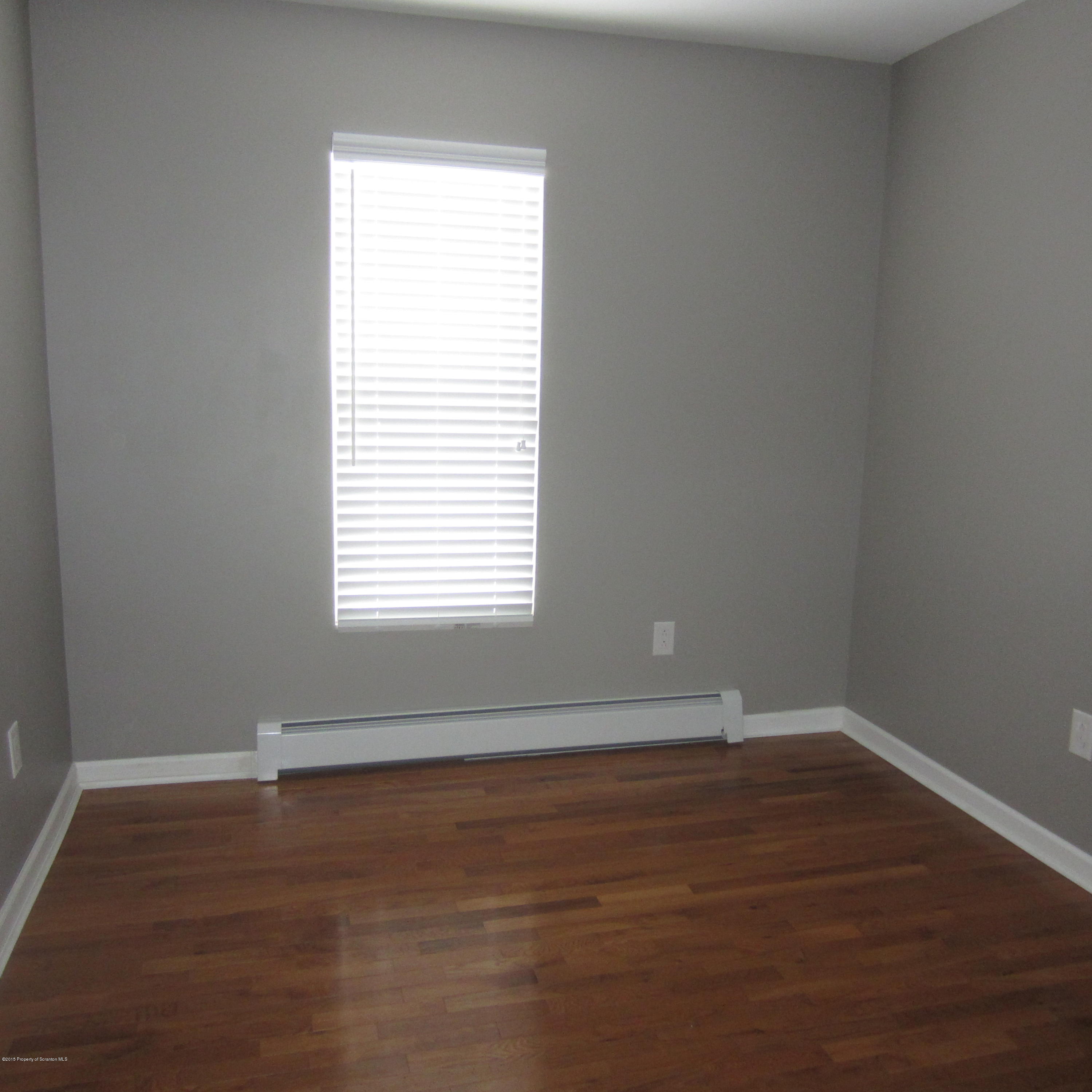 705 4th Street Dunmore, PA 18512 - Photo 10 of 22 Gallery Image 10