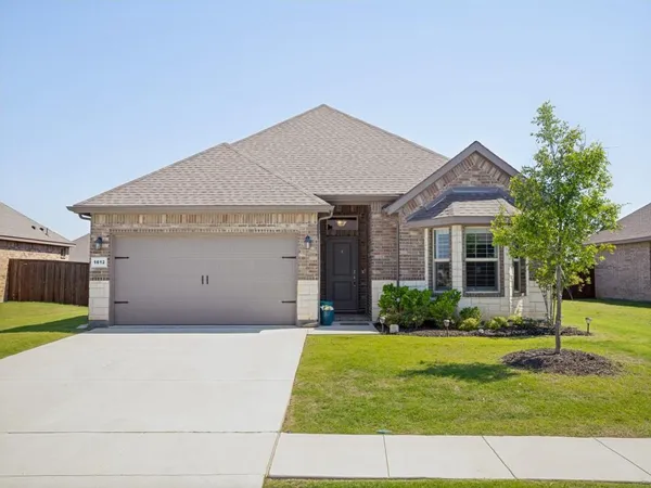 $389,900 | 1612 Reed Drive, Krum, TX 76249