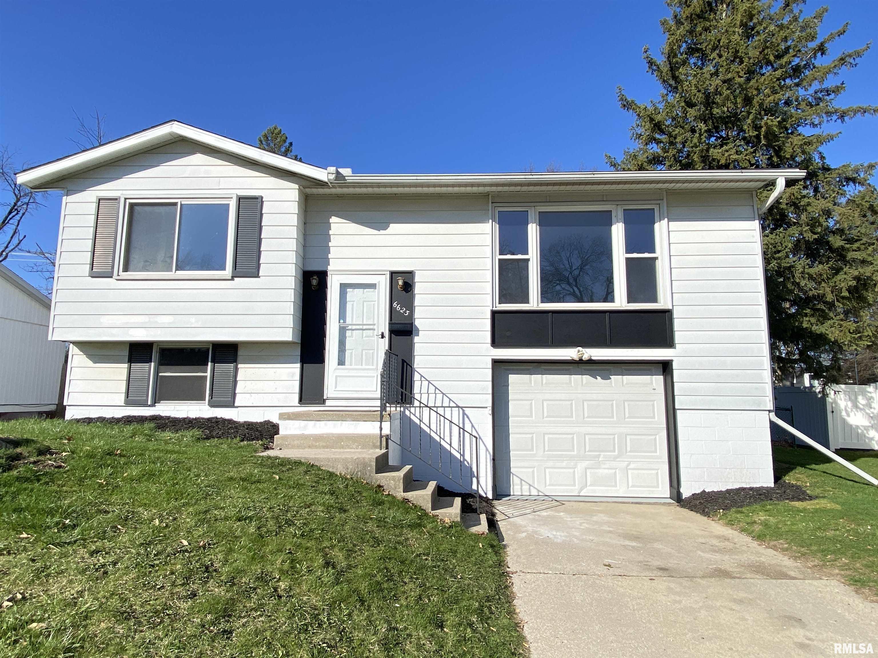 6623 North Randwick Road Peoria, IL 61615 - Photo 1 of 22 Gallery Image 1