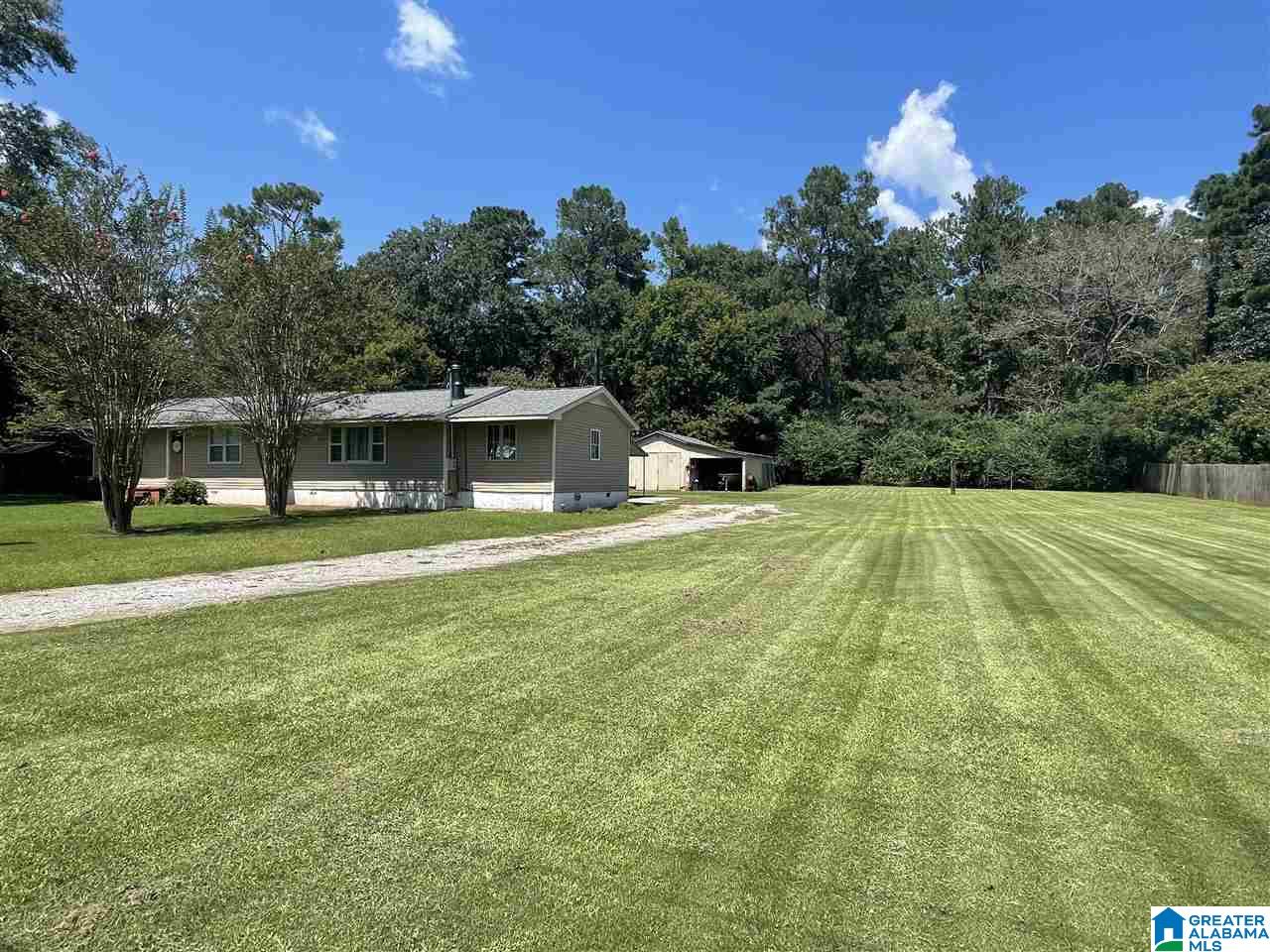 285 Mcgowan Road Wilsonville, AL 35186 - Photo 2 of 18
