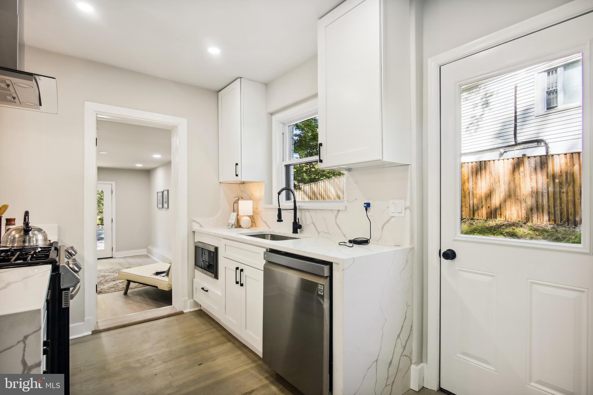 435 Greenbrier Drive Silver Spring, MD 20910 - Photo 14 of 42