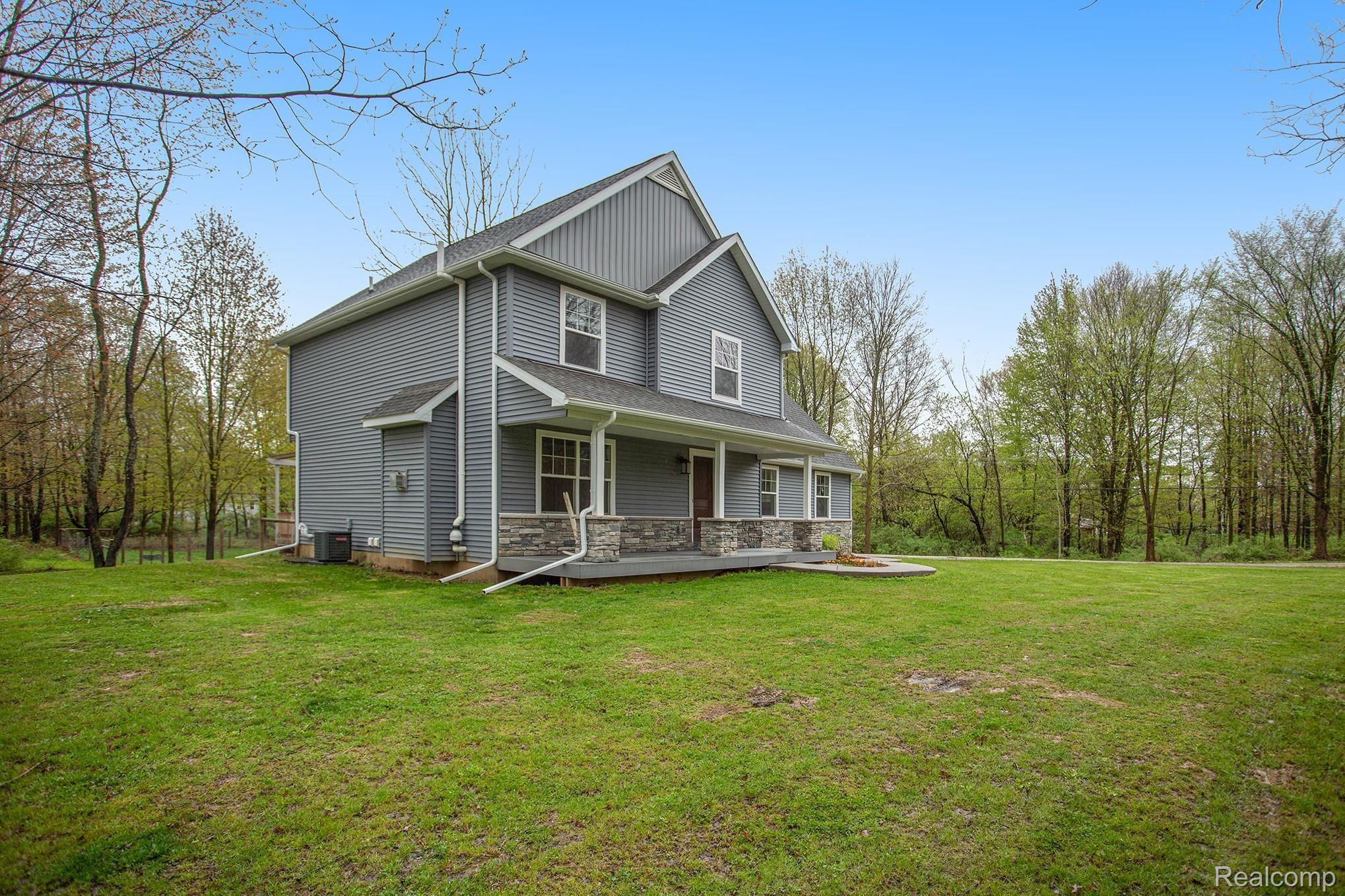 600 North Hughes Road Howell, MI 48843 - Photo 2 of 33 5.jpg