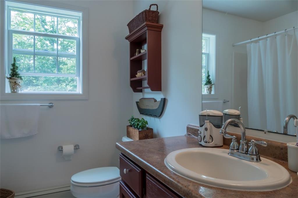 377 Mill Road Edgecomb, ME 04556 - Photo 29 of 35 Master bath.