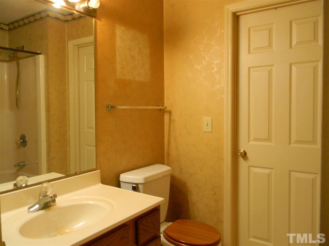 704 Frank Street Roxboro, NC 27573 - Photo 11 of 14