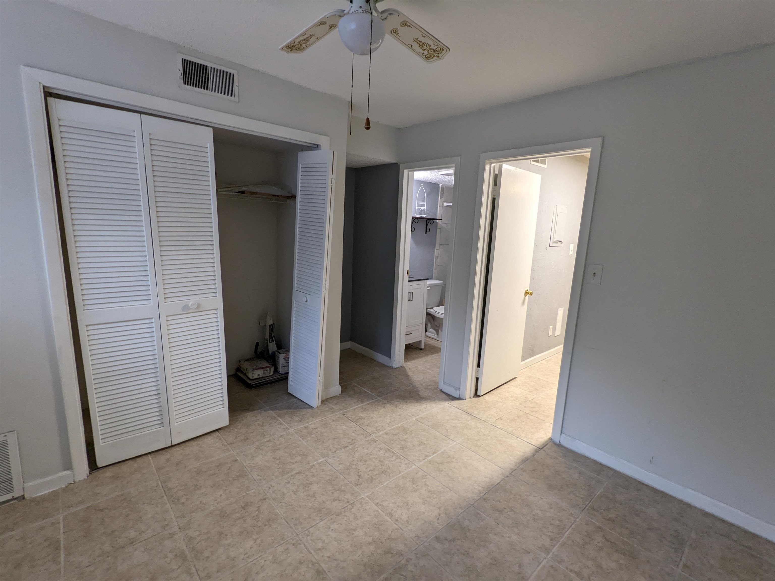 253 Hayden Road, Unit 102 Tallahassee, FL 32304 - Photo 9 of 13 Gallery Image 9