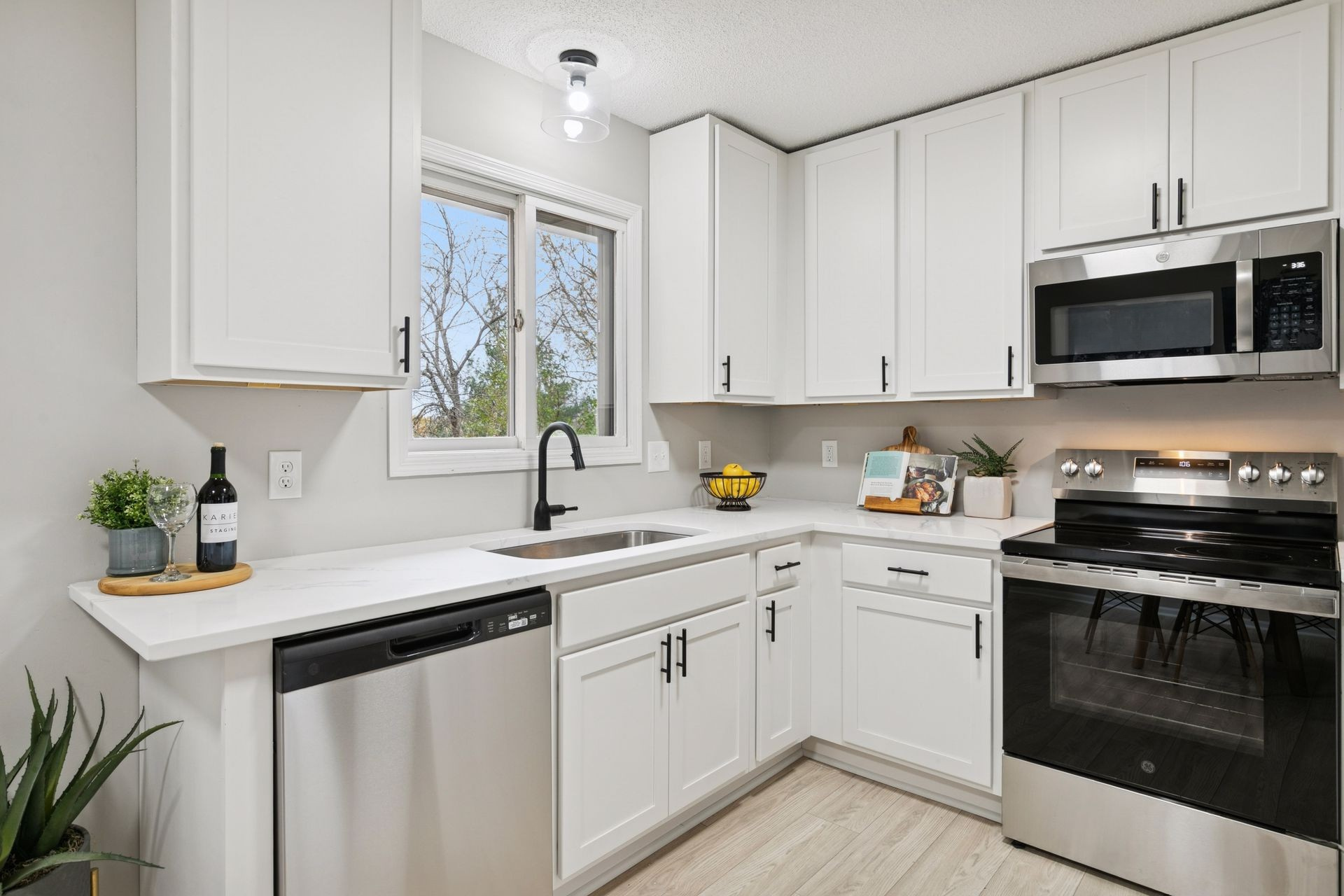 612 11th Avenue East Shakopee, MN 55379 - Photo 5 of 66