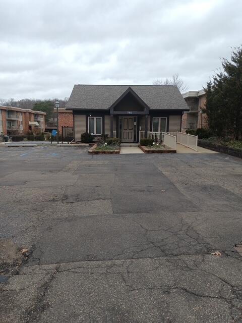 756 West Kilgore Road, Unit 204 Kalamazoo, MI 49008 - Photo 21 of 28 4957577099672911206
