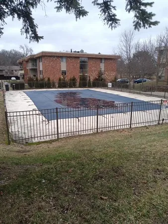 $94,000 | 756 West Kilgore Road, Unit 204, Kalamazoo, MI 49008