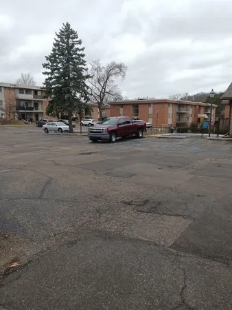$94,000 | 756 West Kilgore Road, Unit 204, Kalamazoo, MI 49008