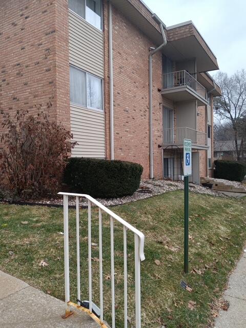 756 West Kilgore Road, Unit 204 Kalamazoo, MI 49008 - Photo 3 of 28 6560663115213964507