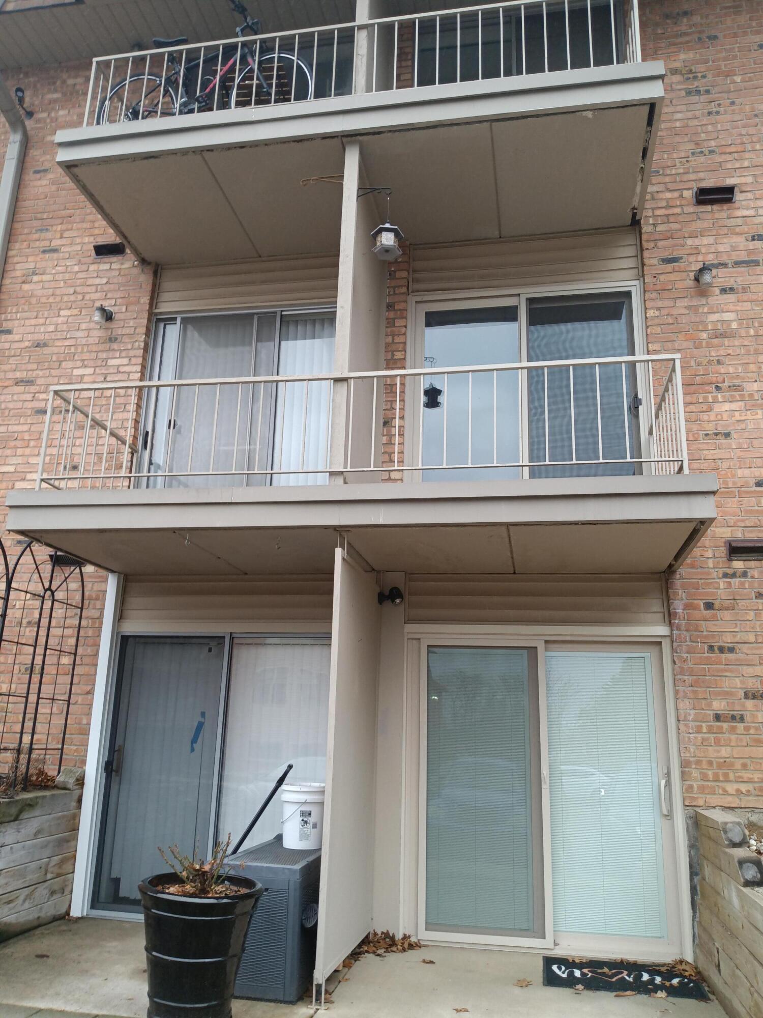 756 West Kilgore Road, Unit 204 Kalamazoo, MI 49008 - Photo 5 of 28 IMG_20260307_142337