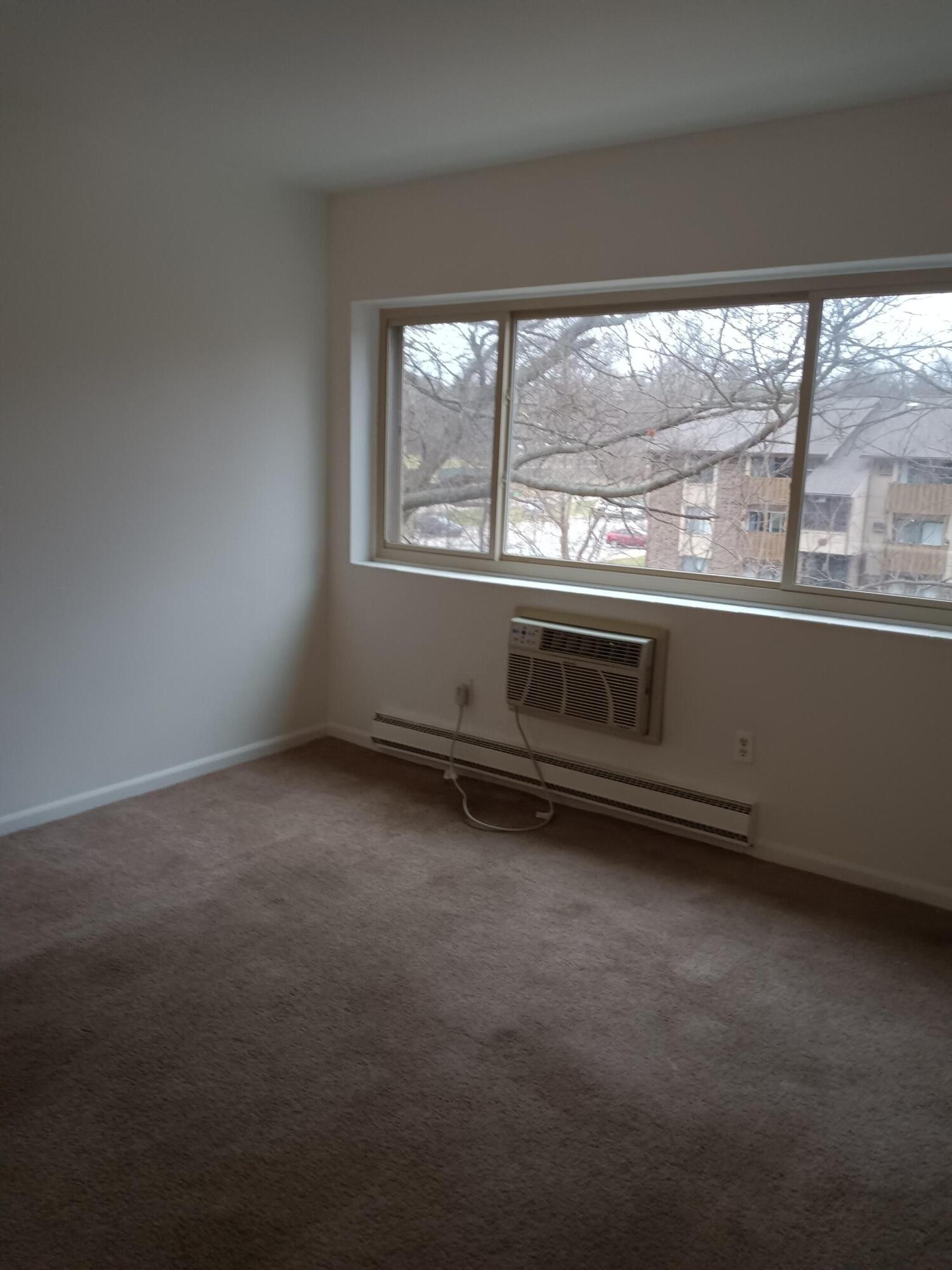 756 West Kilgore Road, Unit 204 Kalamazoo, MI 49008 - Photo 9 of 28 IMG_20260307_141405