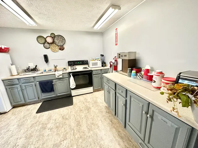 $179,900 | 1762 Post Road, Unit 233, Wells, ME 04090