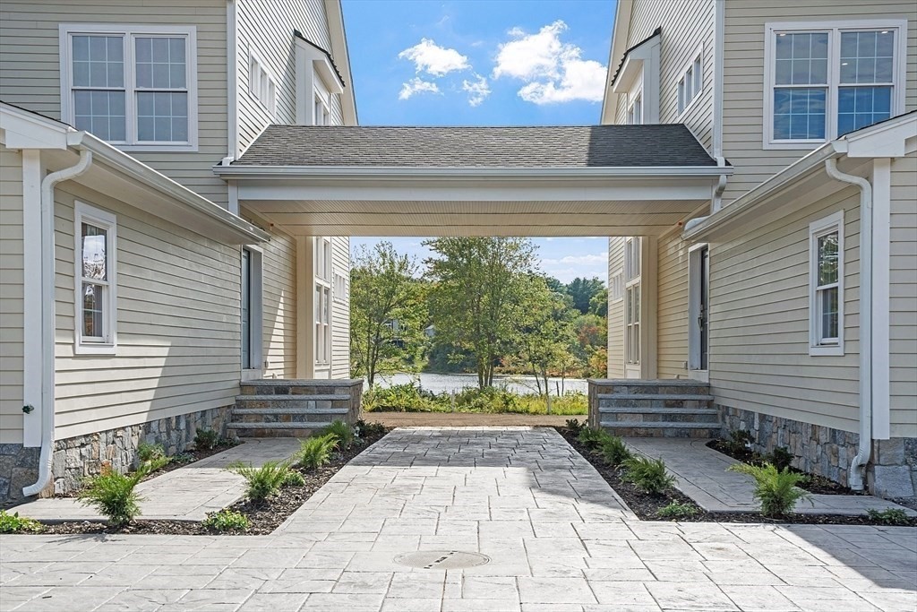 206 West Main Street, Unit 4 Georgetown, MA 01833 - Photo 3 of 25